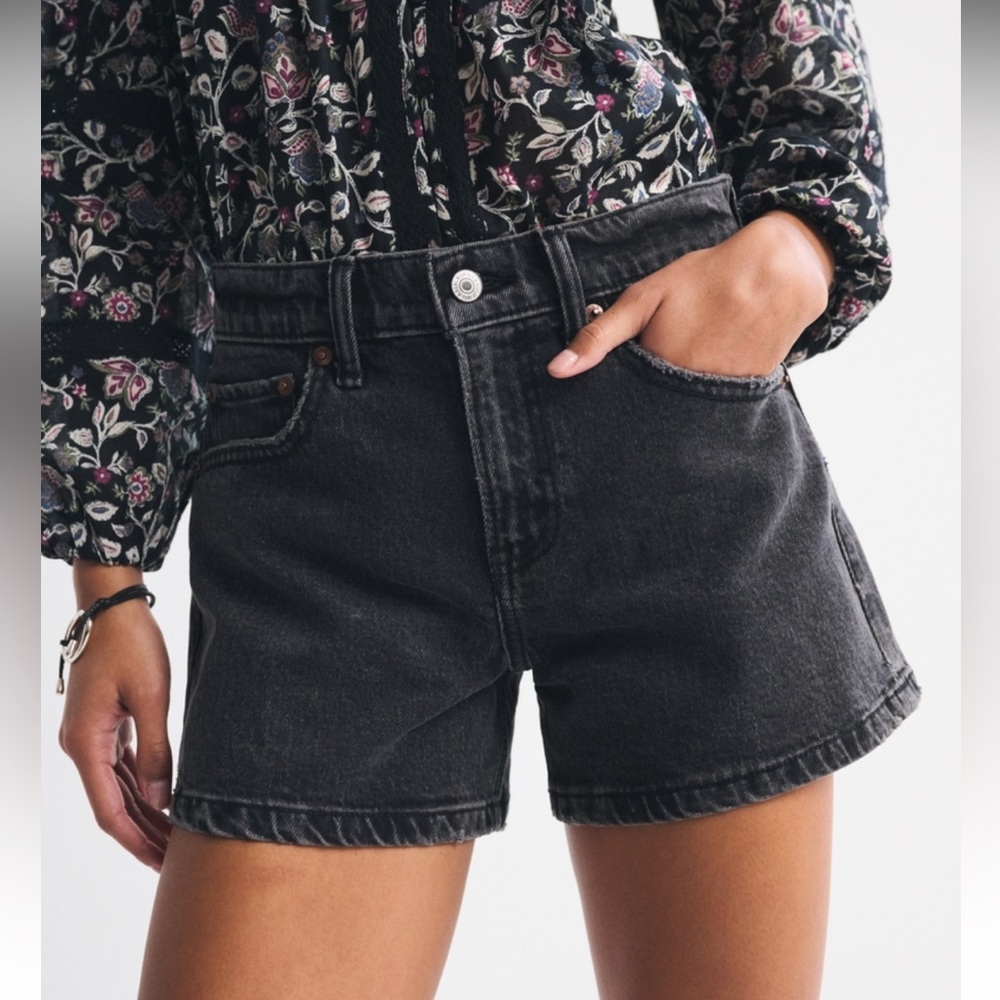 Abercrombie The A-Line Short Mid-Rise Black Denim Women’s Shorts